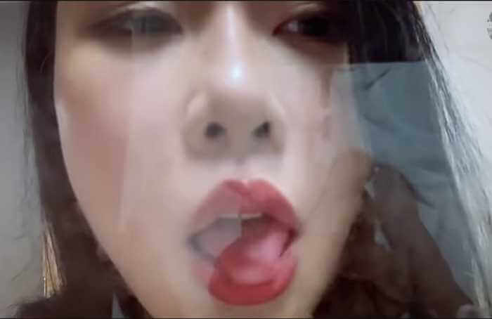 kiki瓜asmr贴耳触发音:玻璃亲吻助眠 玻璃法式接吻 kiki瓜asmr