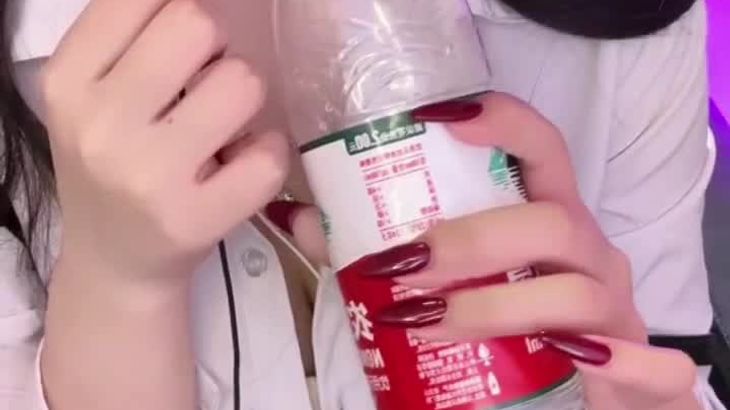 [在线ASMR][抖音灵儿]甜美声优ASMR搓麦摩擦舔耳丝袜高跟哄睡福利视频 6