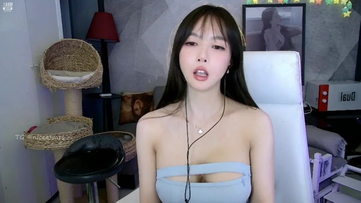 [在线ASMR][斗鱼大艺术嘉]ASMR福利芦荟胶