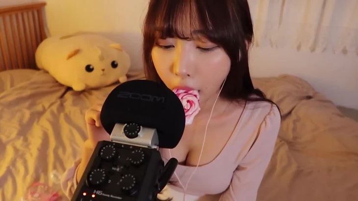 [ASMR在线]Candy-Eating-sound-ASMR│吃粉色糖果的声音