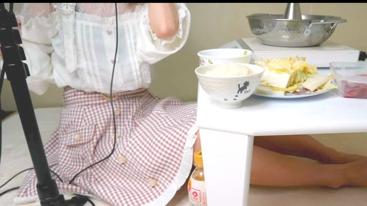 [在线ASMR][ASMR利香]私服♥料理をしながらお話し！ごはんを一緒に食べよう♪
