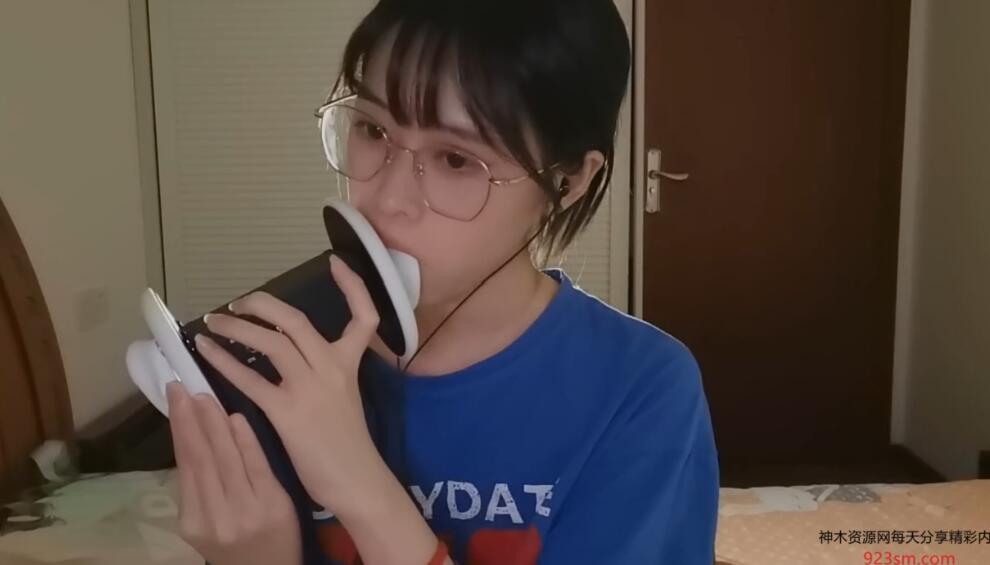 其实不是椰子啦ASMR 舔耳