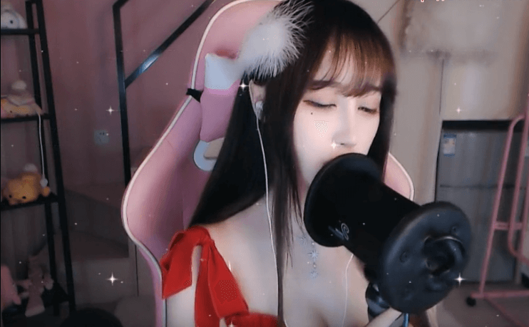 尤猫醒醒ASMR轻轻舔音助眠:贴耳放松陪伴 尤猫醒醒ASMR 飞机礼包 轻轻的舔