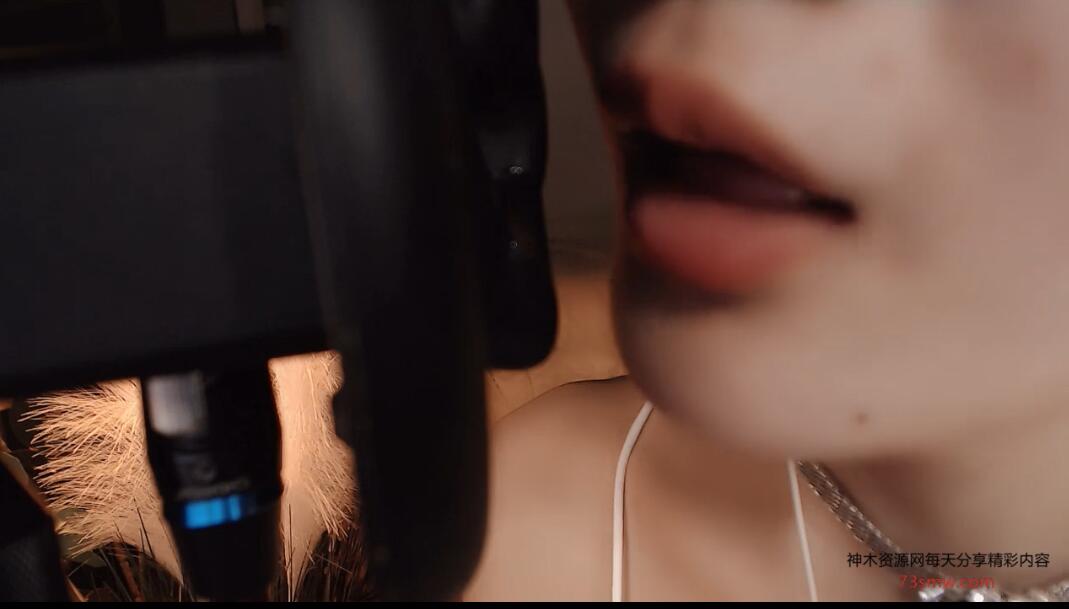 虎牙小太阳贼大ASMR舔耳