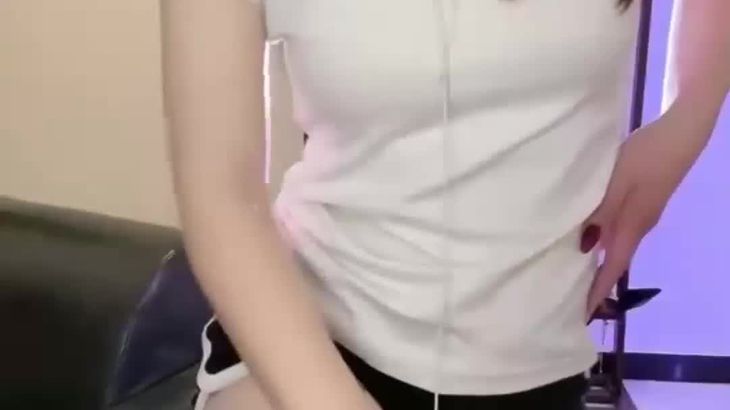 [在线ASMR][抖音灵儿]甜美声优ASMR搓麦摩擦舔耳丝袜高跟哄睡福利视频 13