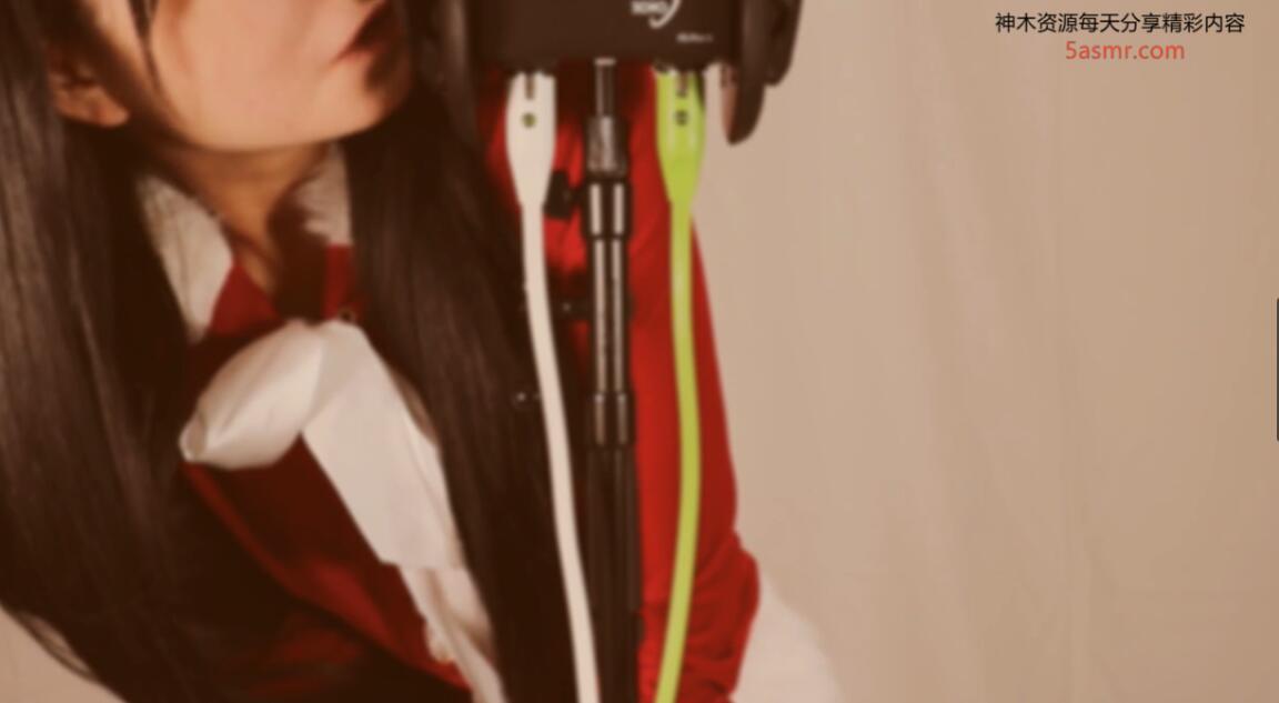 かなせサンタ耳舐めASMR:温暖节日轻语助眠 かなせサンタのぞわぞわ耳舐め