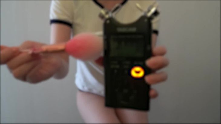 [在线ASMR]ASMR-これは！？体育会系寝かしつけ-耳かき囁きオノマトペ-コンボ(さわさわ,こちょこちょ)-Talking-in-english-(Whisper-,Scratching)